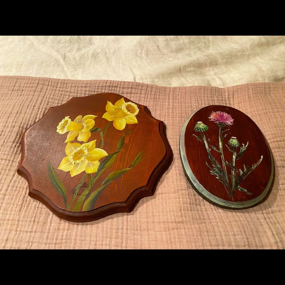 ❌ Donated ❌ Two vintage floral paintings